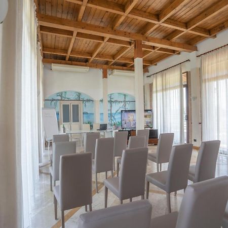 Hotel Tempio Лаго Патрия Екстериор снимка