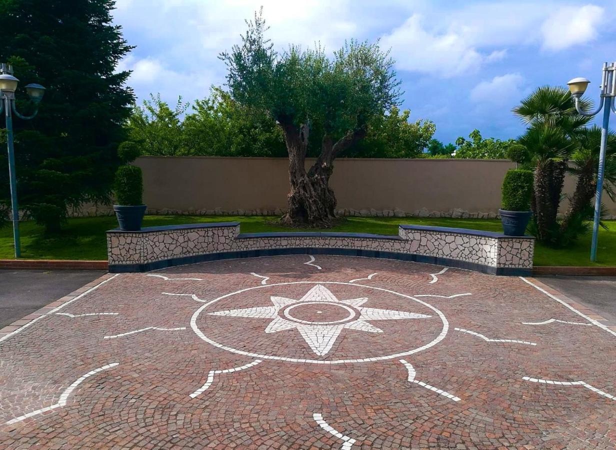 Hotel Tempio Лаго Патрия Екстериор снимка