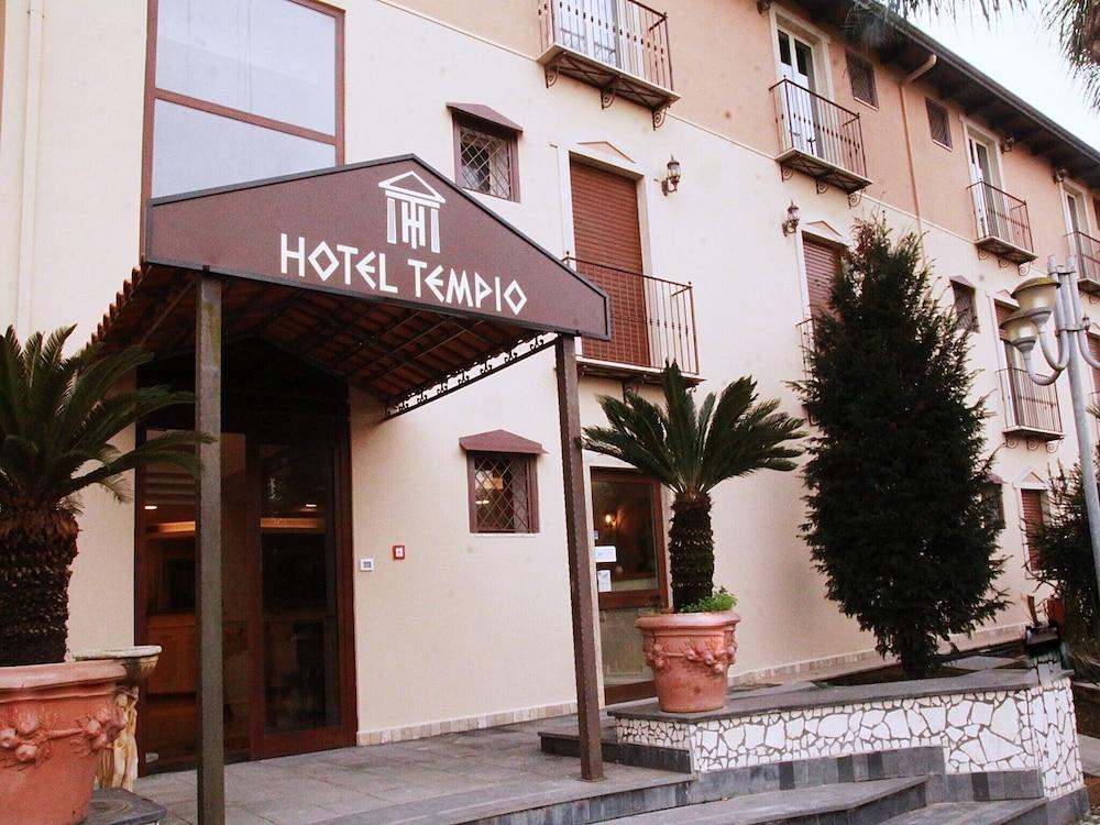 Hotel Tempio Лаго Патрия Екстериор снимка