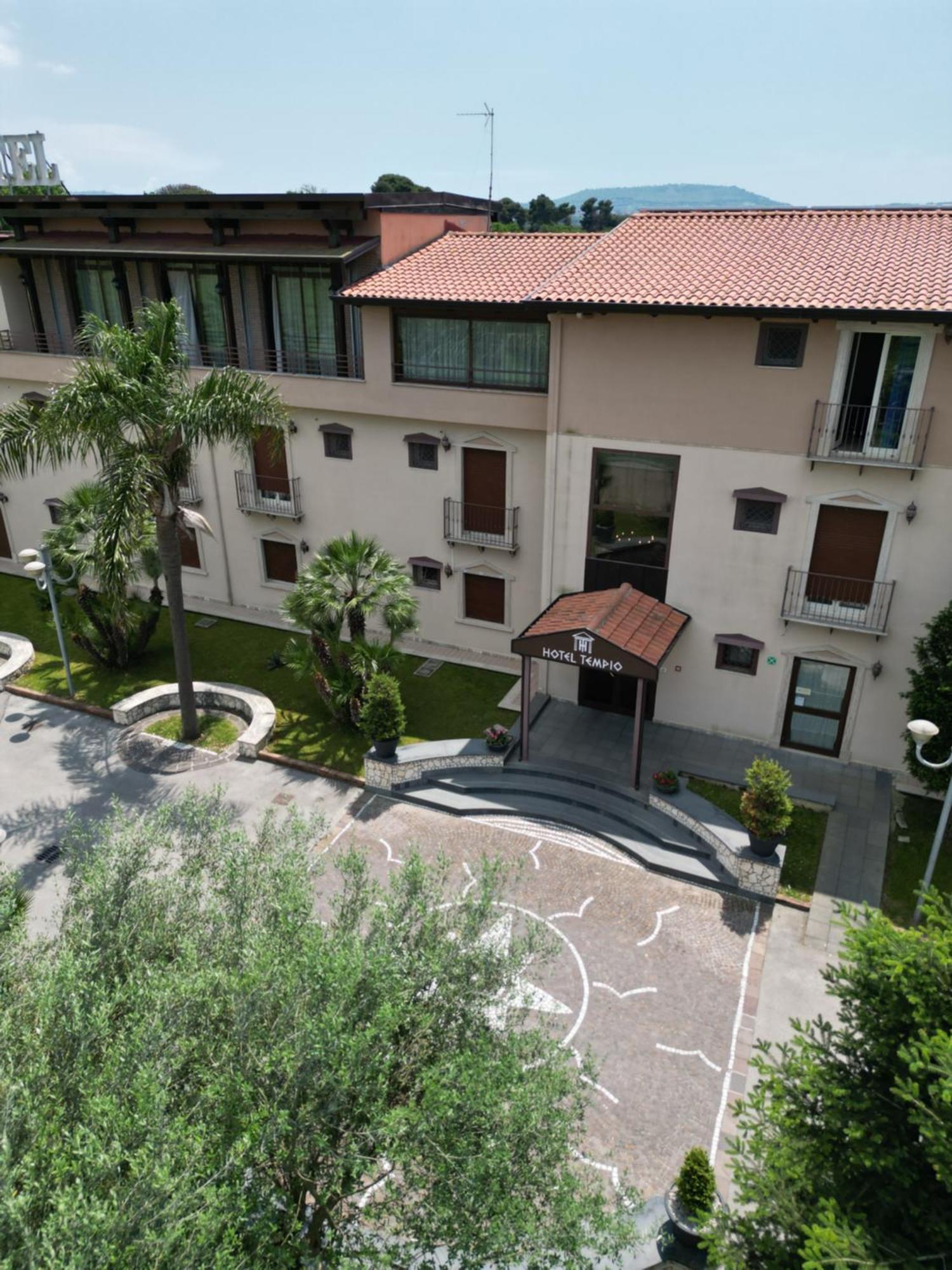 Hotel Tempio Лаго Патрия Екстериор снимка