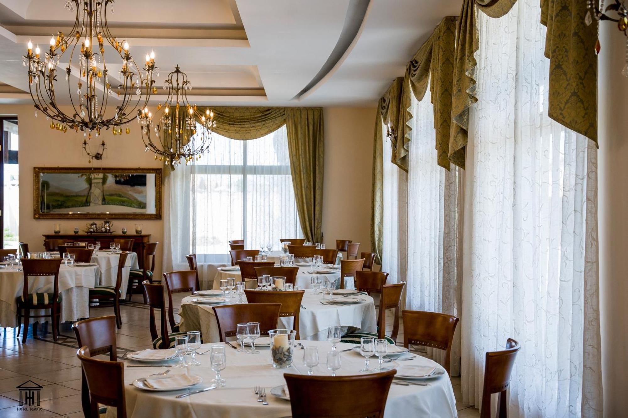 Hotel Tempio Лаго Патрия Екстериор снимка