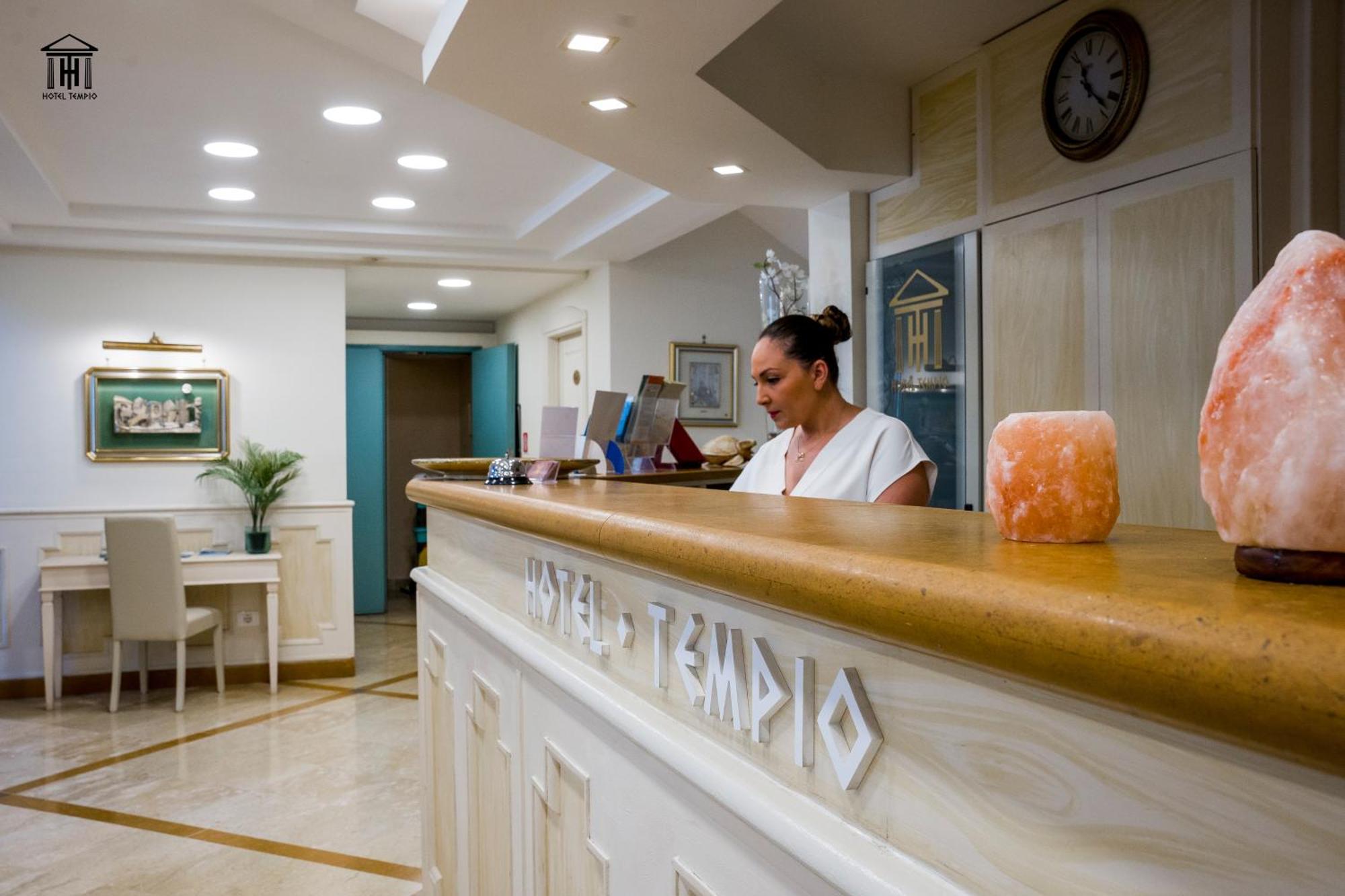 Hotel Tempio Лаго Патрия Екстериор снимка