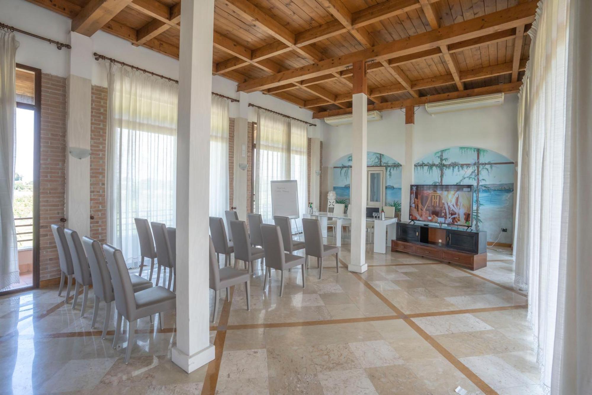 Hotel Tempio Лаго Патрия Екстериор снимка